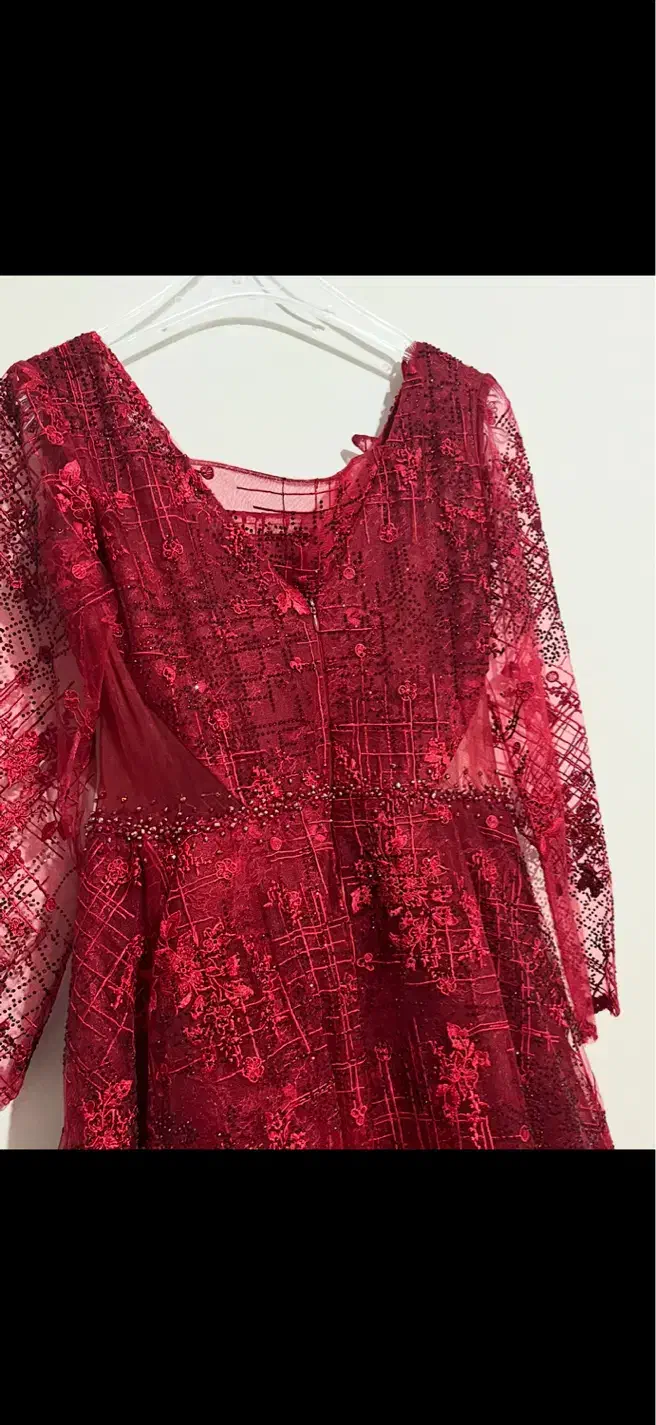 لباس مجلسی|لباس|لامرد, |دیوار