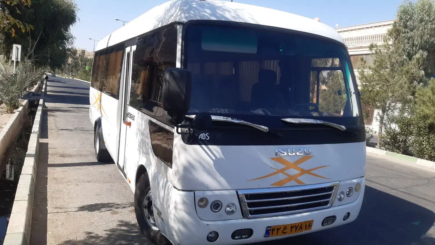 پذیرش سرویس مینی بوس ایسوزو|خدمات حمل و نقل|قم, بنیاد|دیوار