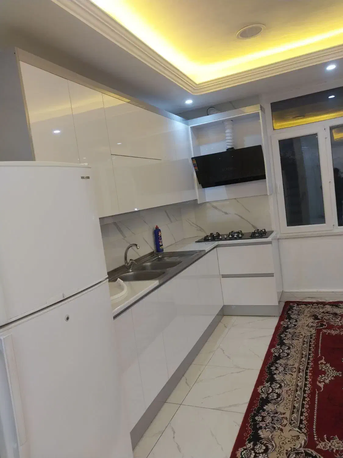 نصاب پرده کابینت کمد دیواری|خدمات پیشه و مهارت|شوشتر, |دیوار