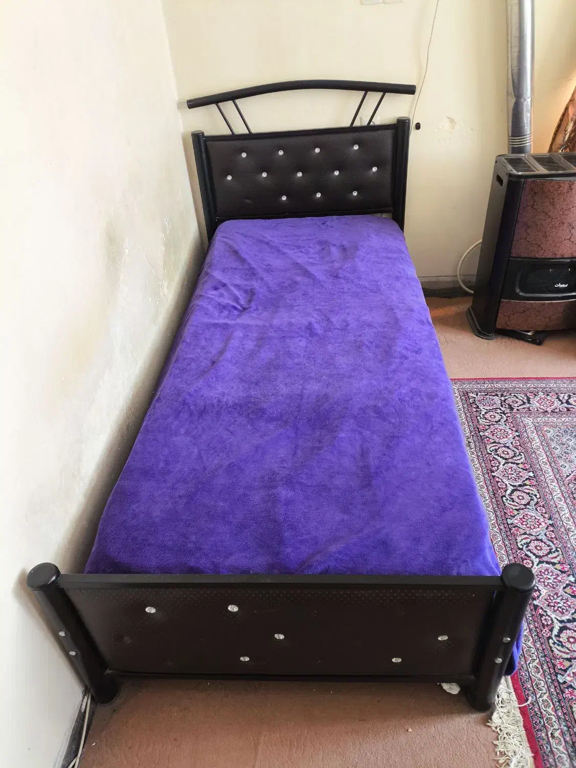 تخت خواب یکنفره|تخت و سرویس خواب|بروجرد, |دیوار