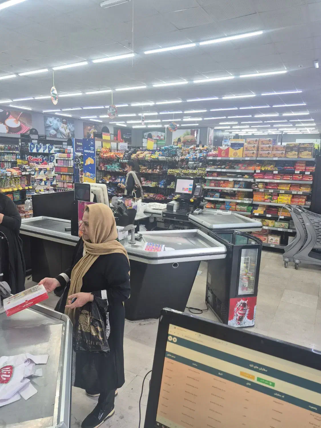نیروی جمع اوری سفارشات اینترنتی فروشگاه|استخدام خدمات فروشگاه و رستوران|تهران, نیروی هوایی (پیروزی)|دیوار