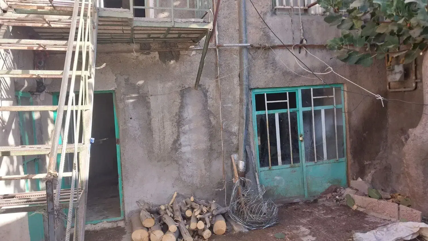 فروشی یک واحدمسکونی کلنگی متراژ150 متر|فروش زمین و ملک کلنگی|تهران, میدان میوه و تره‌بار مرکزی|دیوار