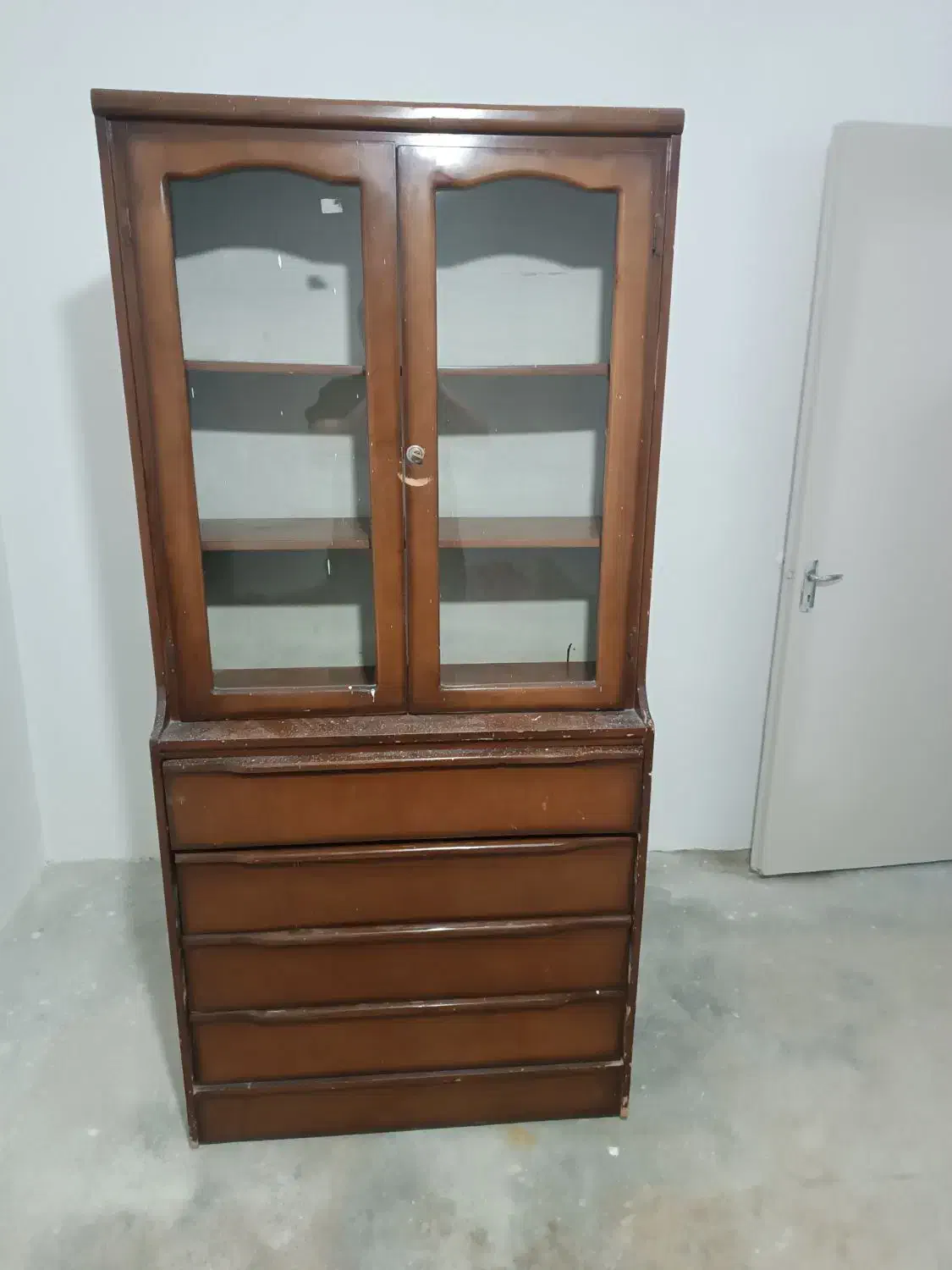 کمد دراور|جاکفشی، کمد، دراور|کنگاور, |دیوار