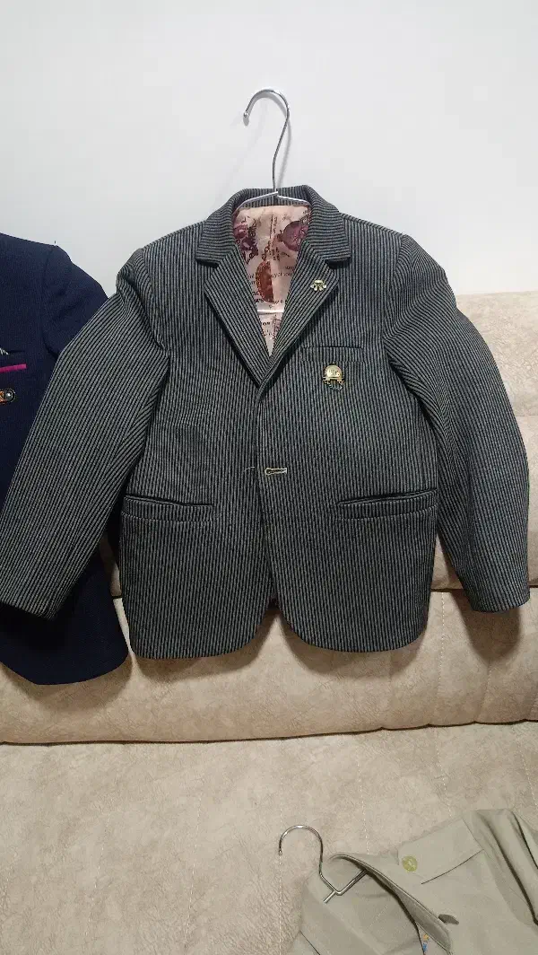 کت و کاوپاتول|لباس|بوکان, |دیوار