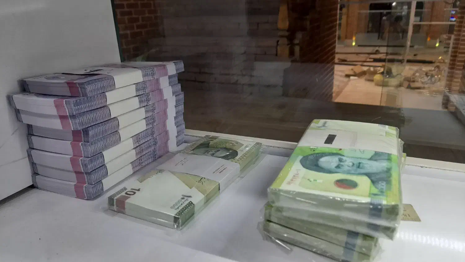 اسکناس نو|کلکسیون سکه، تمبر، اسکناس|همدان, |دیوار