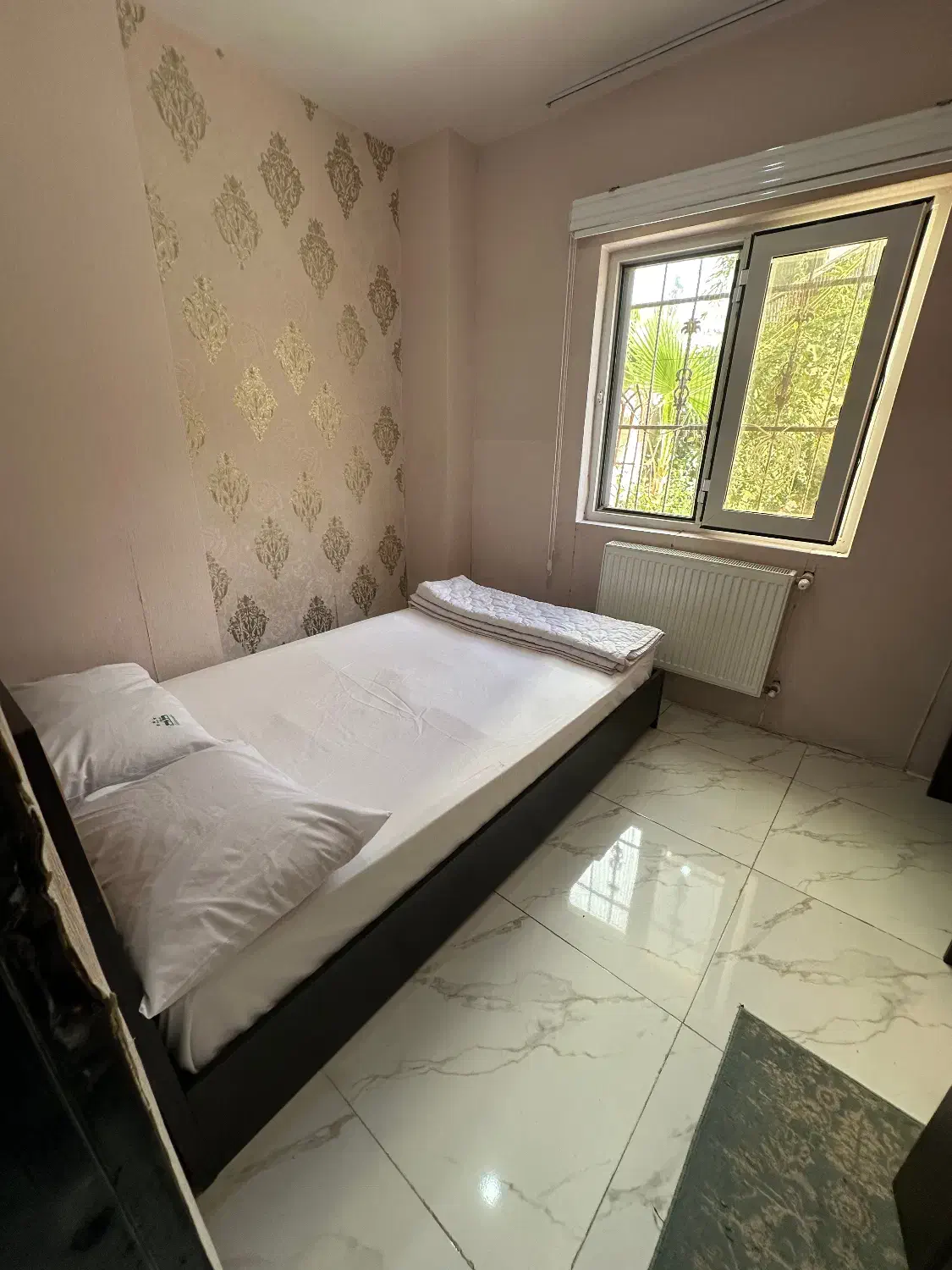 سویت اجاره روزانه جنب هتل صبوری|اجارهٔ کوتاه‌مدت آپارتمان و سوئیت|رشت, رودبارتان|دیوار