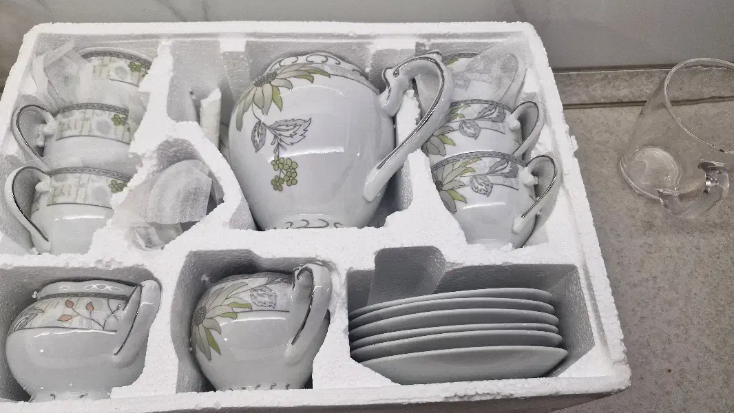 سرویس چینی عصرونه خوری|ظروف سرو و پذیرایی|قم, شهرک قدس|دیوار