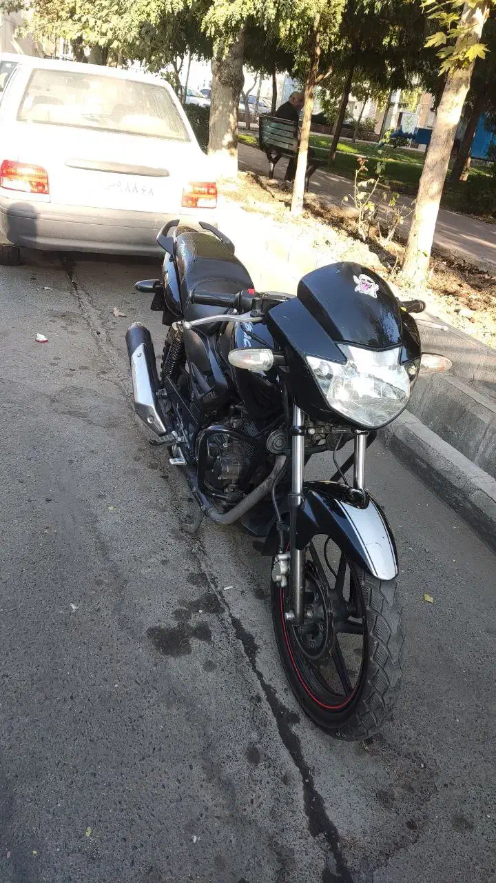 آپاچی مشکی|موتورسیکلت|کرج, اصفهانیها|دیوار