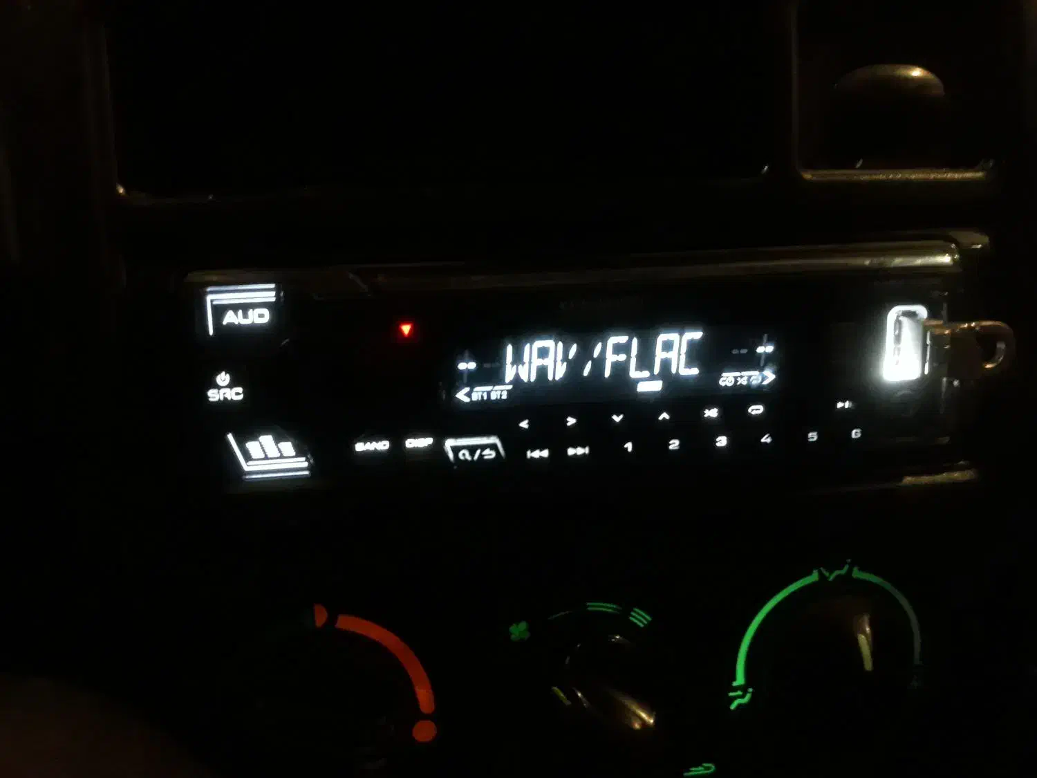 پخش کِنوود 105m kmm|قطعات یدکی و لوازم جانبی|قم, باغ شریفی|دیوار