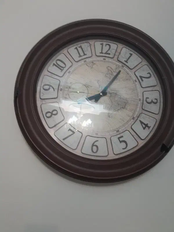 ساعت دیواری بزرگ شیک سالم تمیز اندازه 60 سانتیمتر|ساعت دیواری و تزئینی|اسلام‌شهر, شهرک مفیدی|دیوار