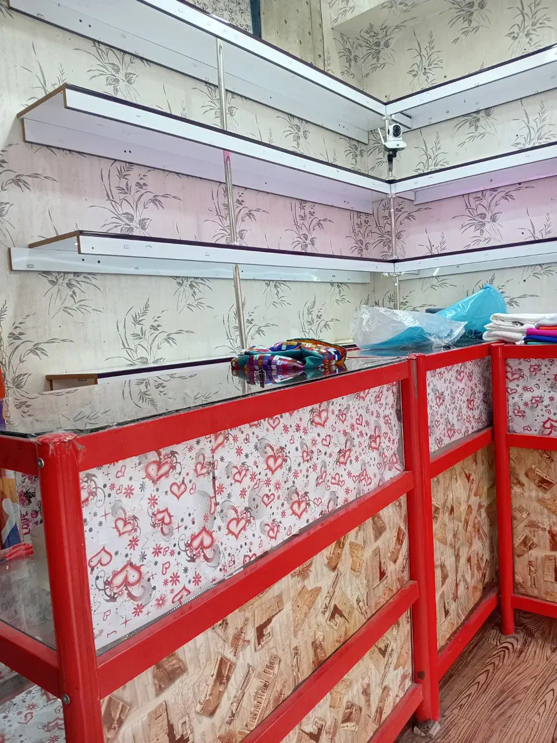 قفسه و ویترین|فروشگاه و مغازه|دورود, |دیوار