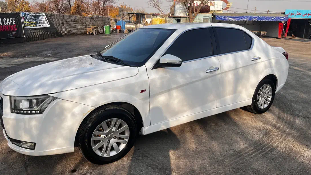 دنا پلاس ۵ دنده  ام تی|خودرو سواری و وانت|اصفهان, بهارستان|دیوار