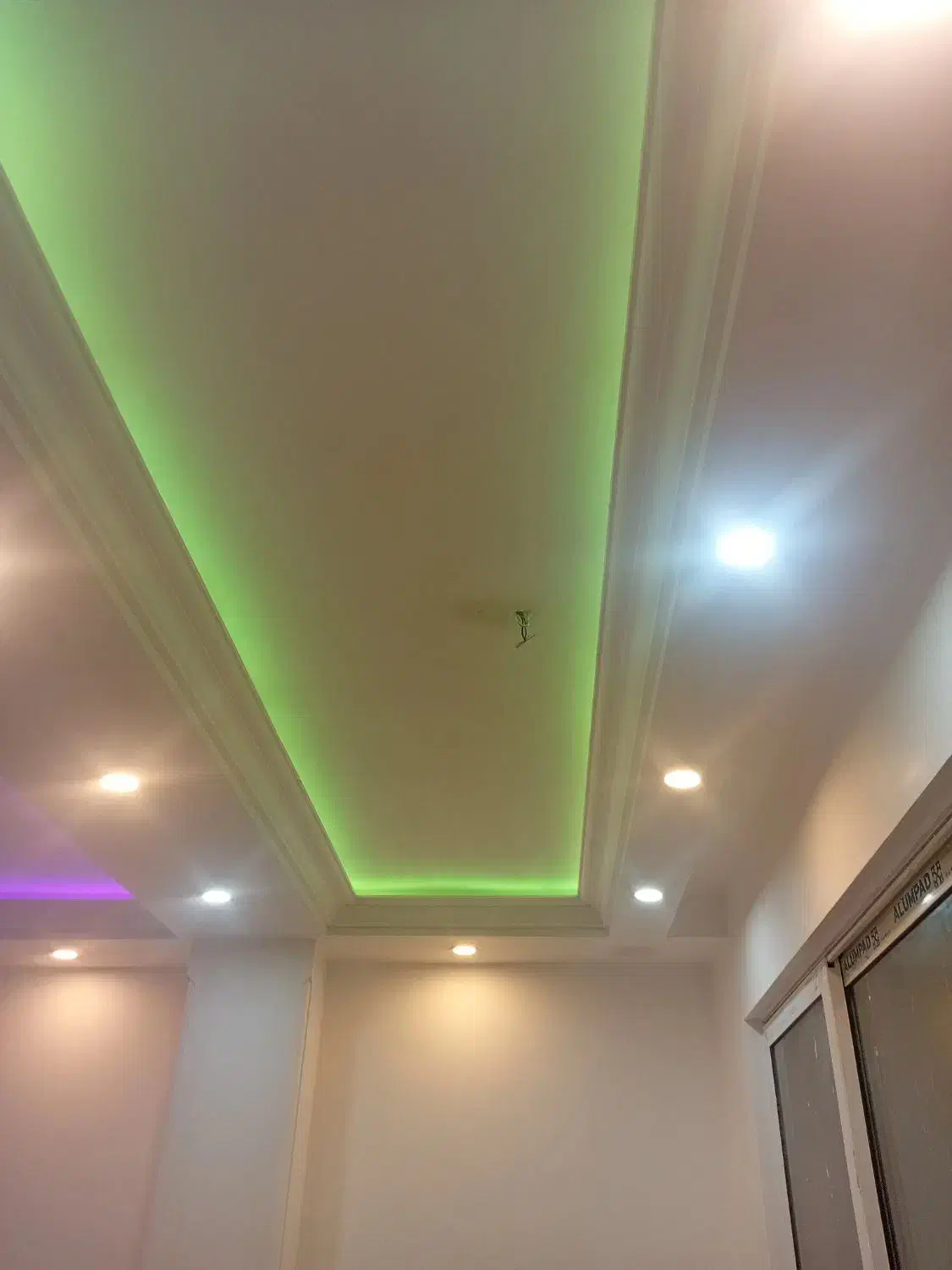 چراغ|ریسه و چراغ تزئینی|میانه, |دیوار