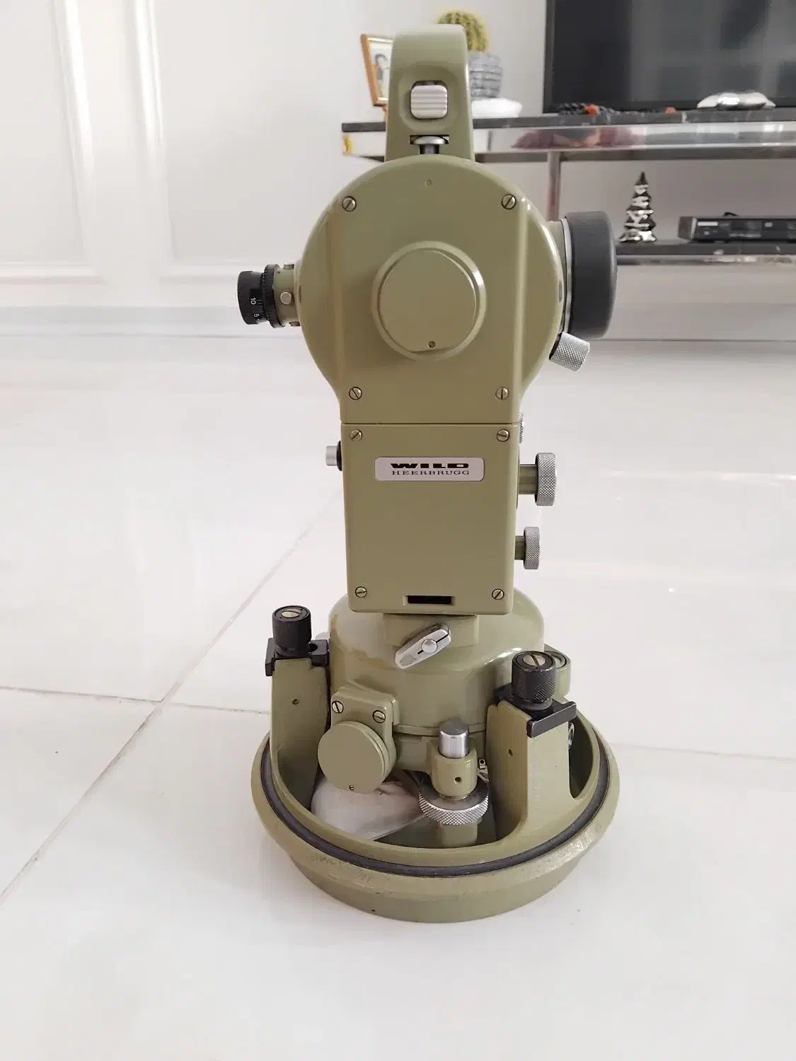 دوربین نقشه برداری ویلد سوئیس|مصالح و تجهیزات ساختمان|تهران, جوانمردان (اندیشه)|دیوار