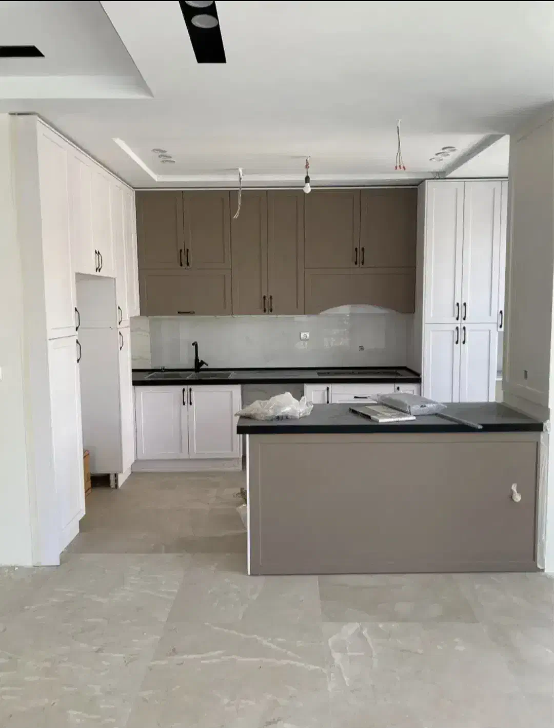 واحد آپارتمان فول ۱۴۵ متری محدوده میرزاکوچک خان|فروش آپارتمان|بجنورد, |دیوار