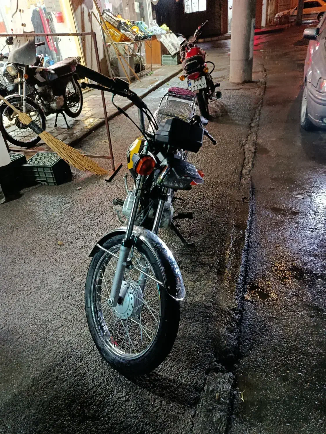 موتور مزایده معاوضه با سیستم ماشین یا پنوماتیک|موتورسیکلت|اصفهان, باتون|دیوار