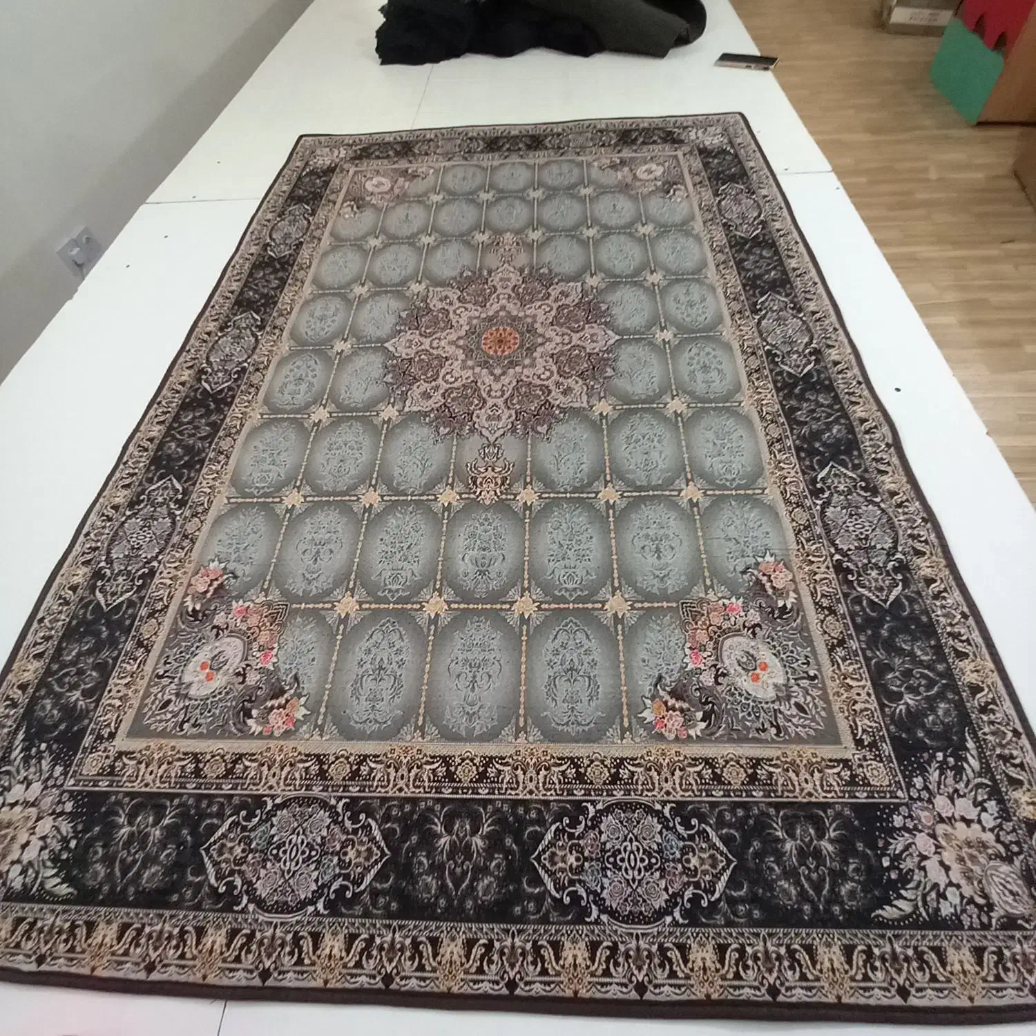 قالیچه|فرش|پاکدشت, حصار امیر|دیوار