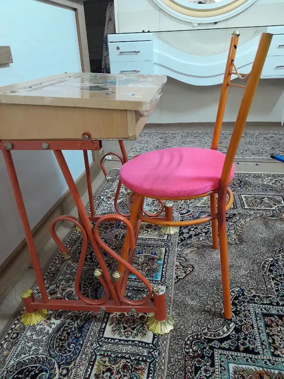 میز تحریر و صندلی|میز تحریر و کامپیوتر|زنجان, |دیوار