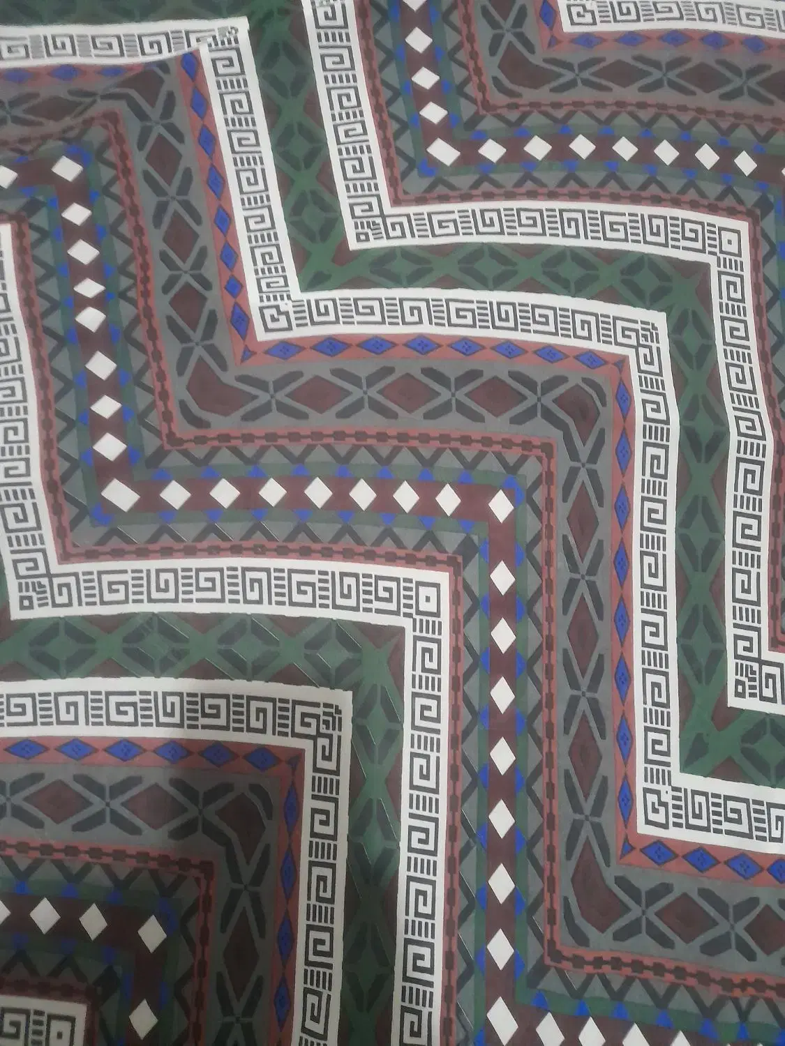 روسری نو|لباس|فردیس, نگارستان|دیوار
