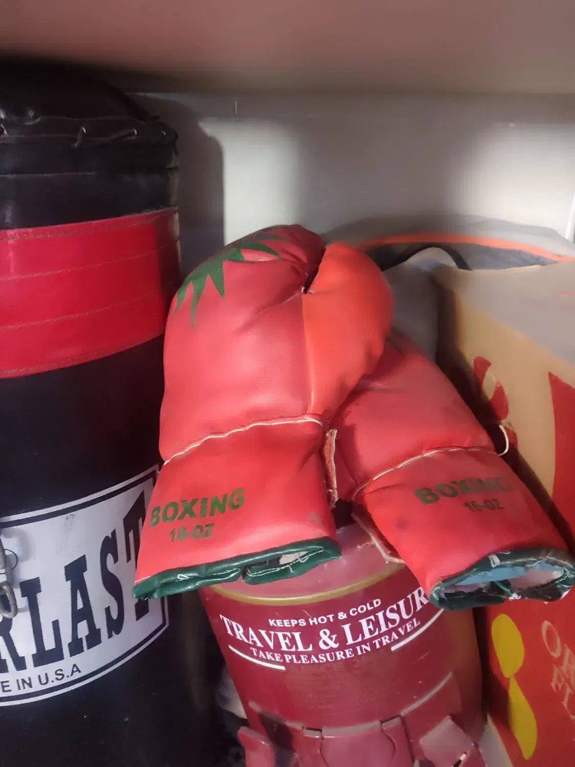 کیسه بوکس و دستکش|تجهیزات ورزشی|یزد, |دیوار