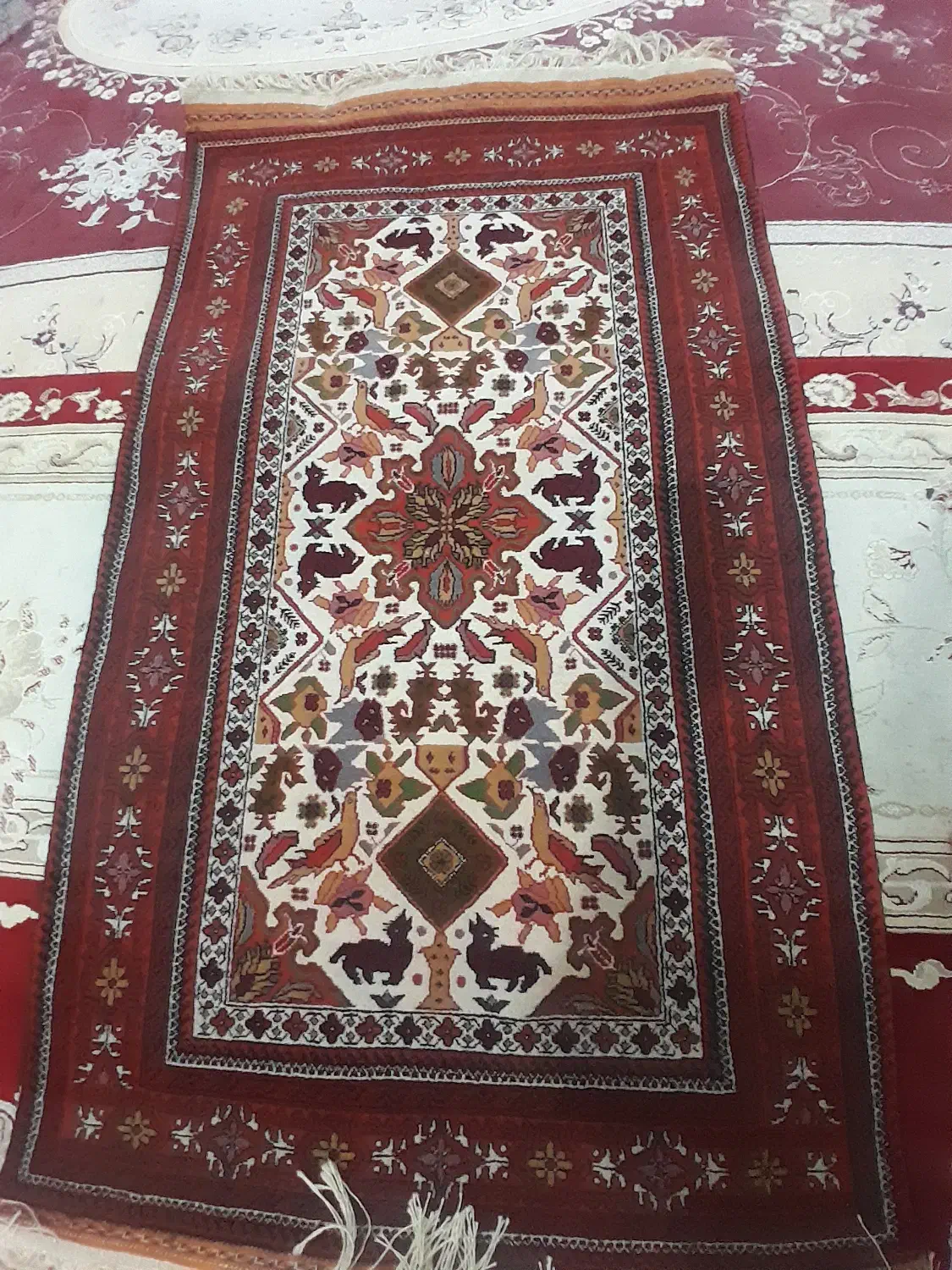 فروش فوری قالیچه دست بافت|فرش|خواف, |دیوار