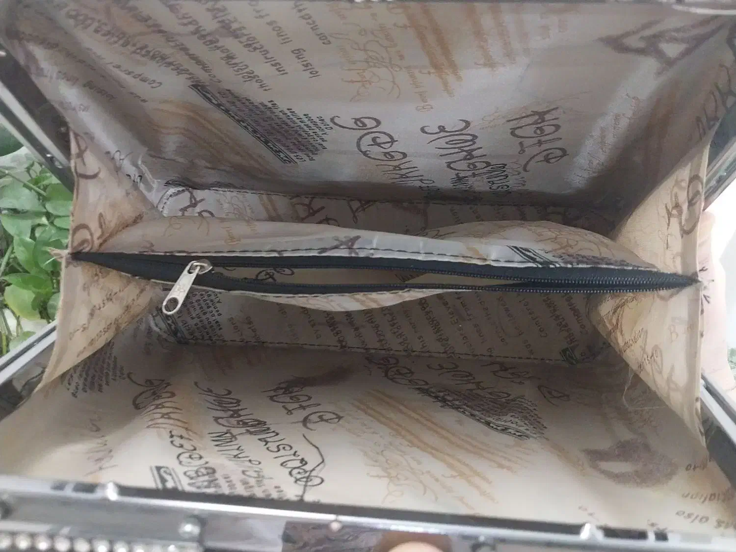 کیف|کیف، کفش، کمربند|قم, دورشهر|دیوار