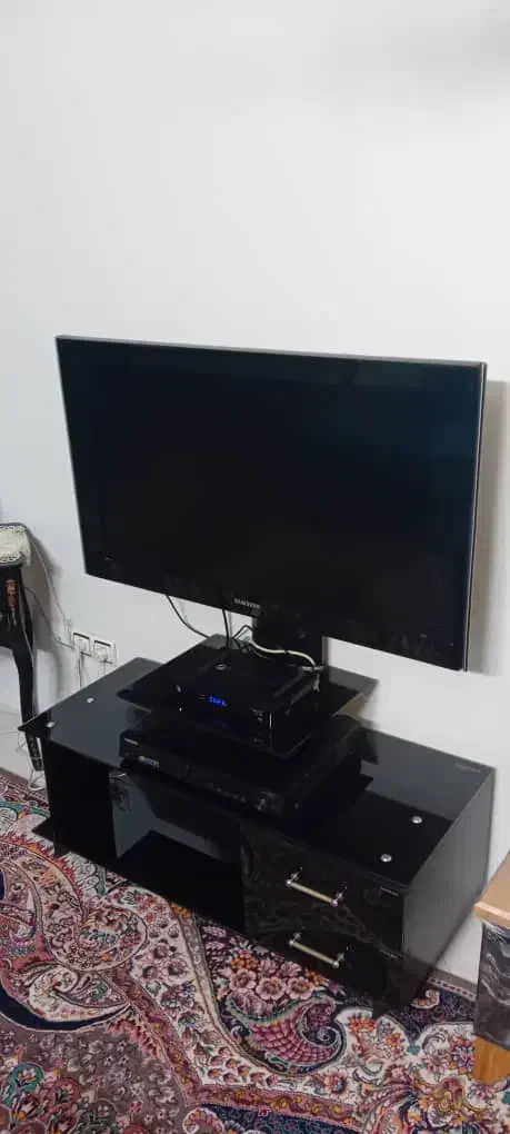تلویزیون ۴۲ اینچ سامسونگ کم کار کرده|تلویزیون و پروژکتور|تهران, فدک|دیوار