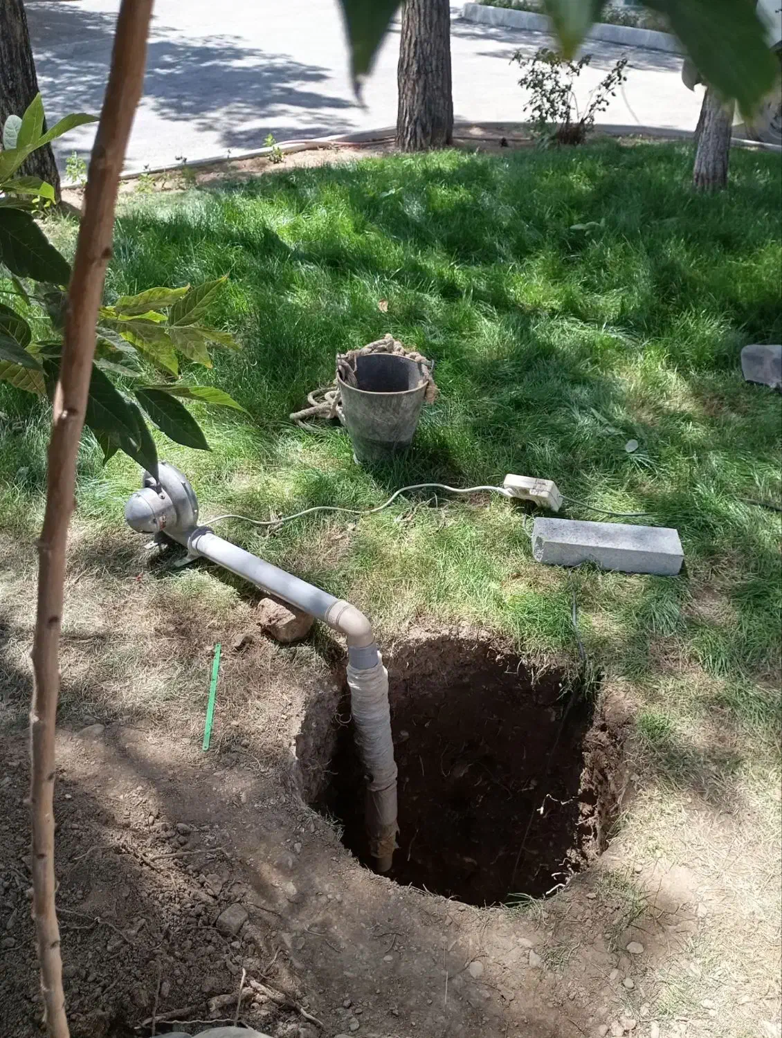 چاه کن مغنی مقنی|خدمات پیشه و مهارت|گلبهار, شهر جدید گلبهار|دیوار