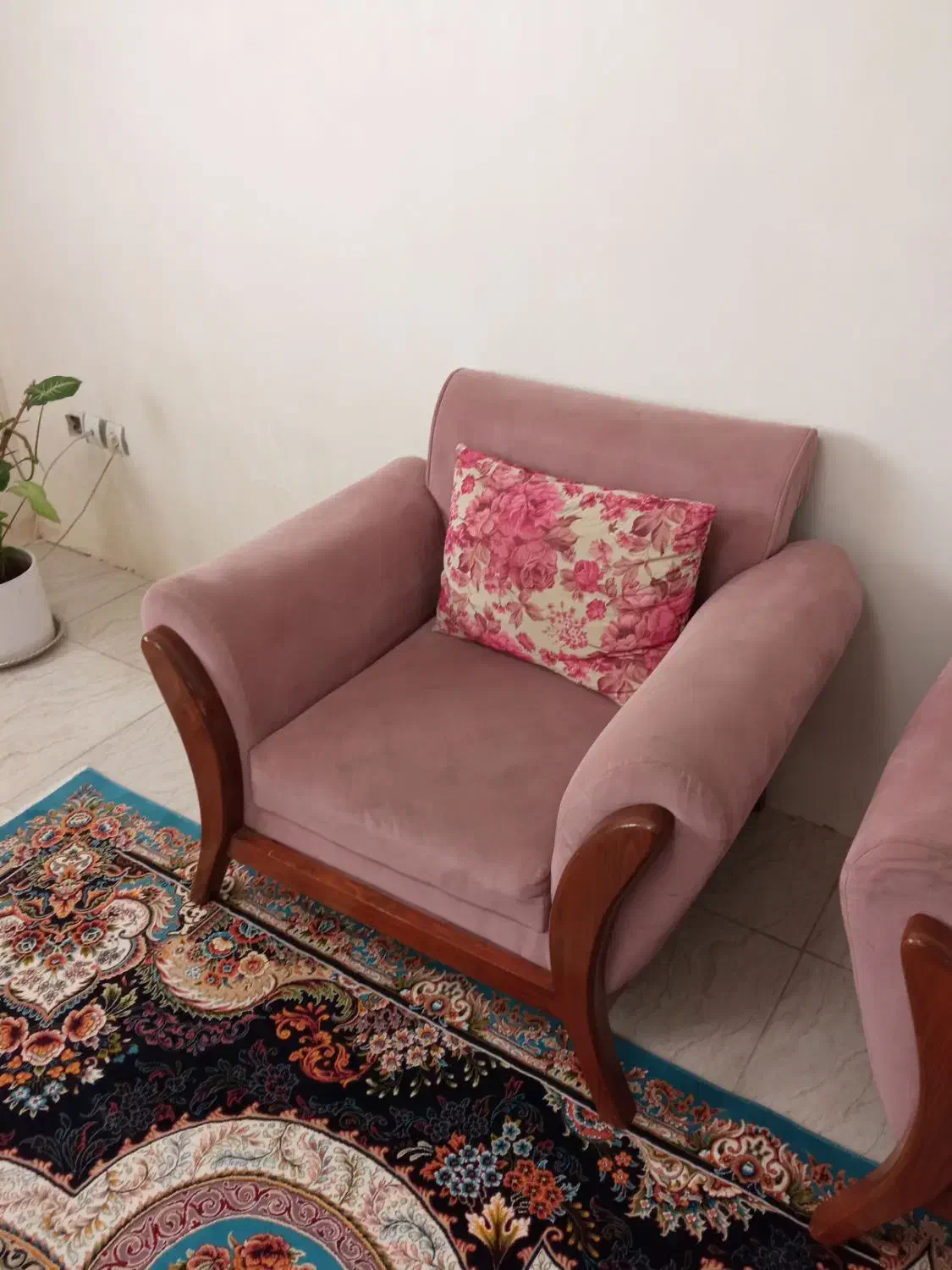 مبل هفت نفره|مبلمان خانگی و میز عسلی|شفت, |دیوار