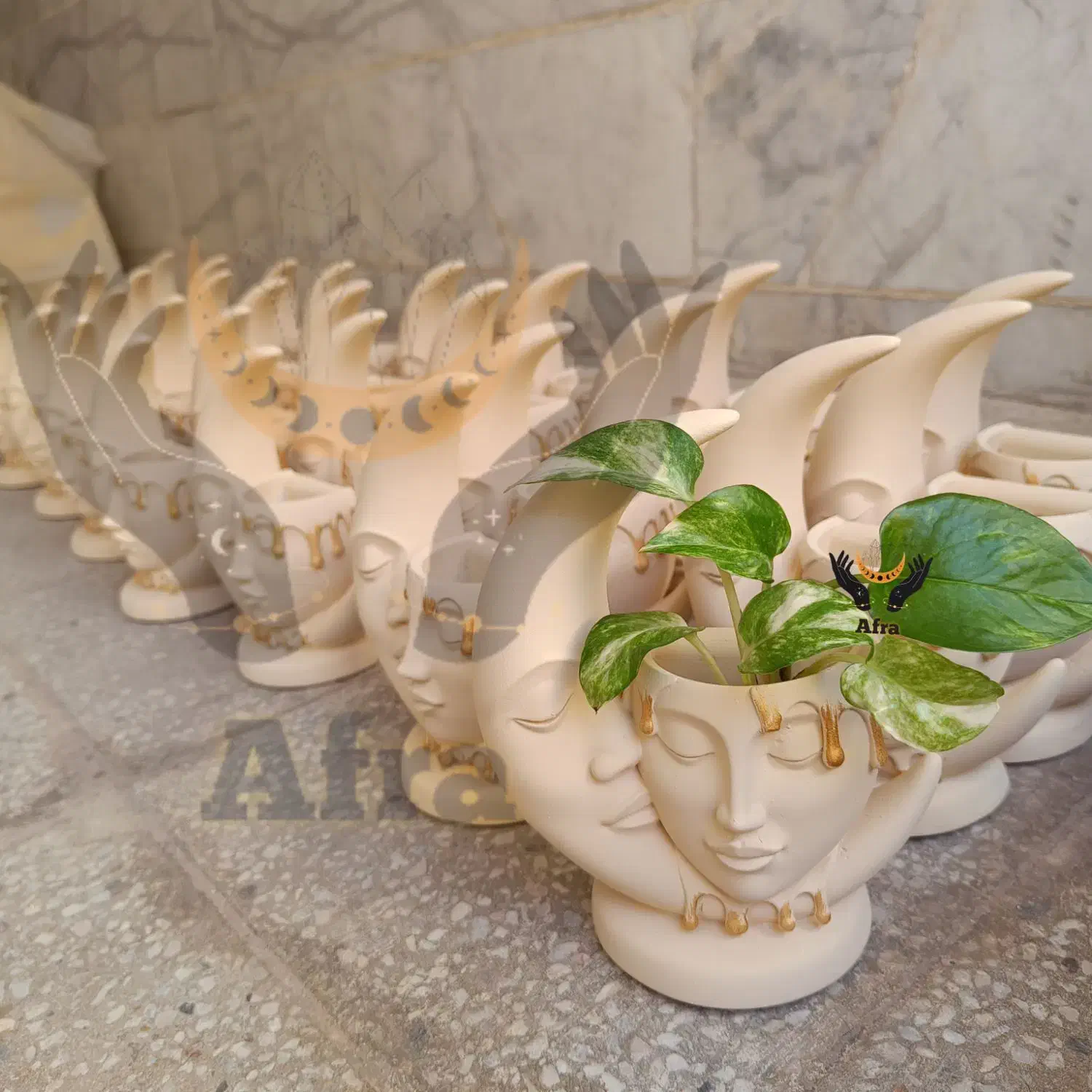 گلدان وگلجا|گل مصنوعی|یزد, |دیوار