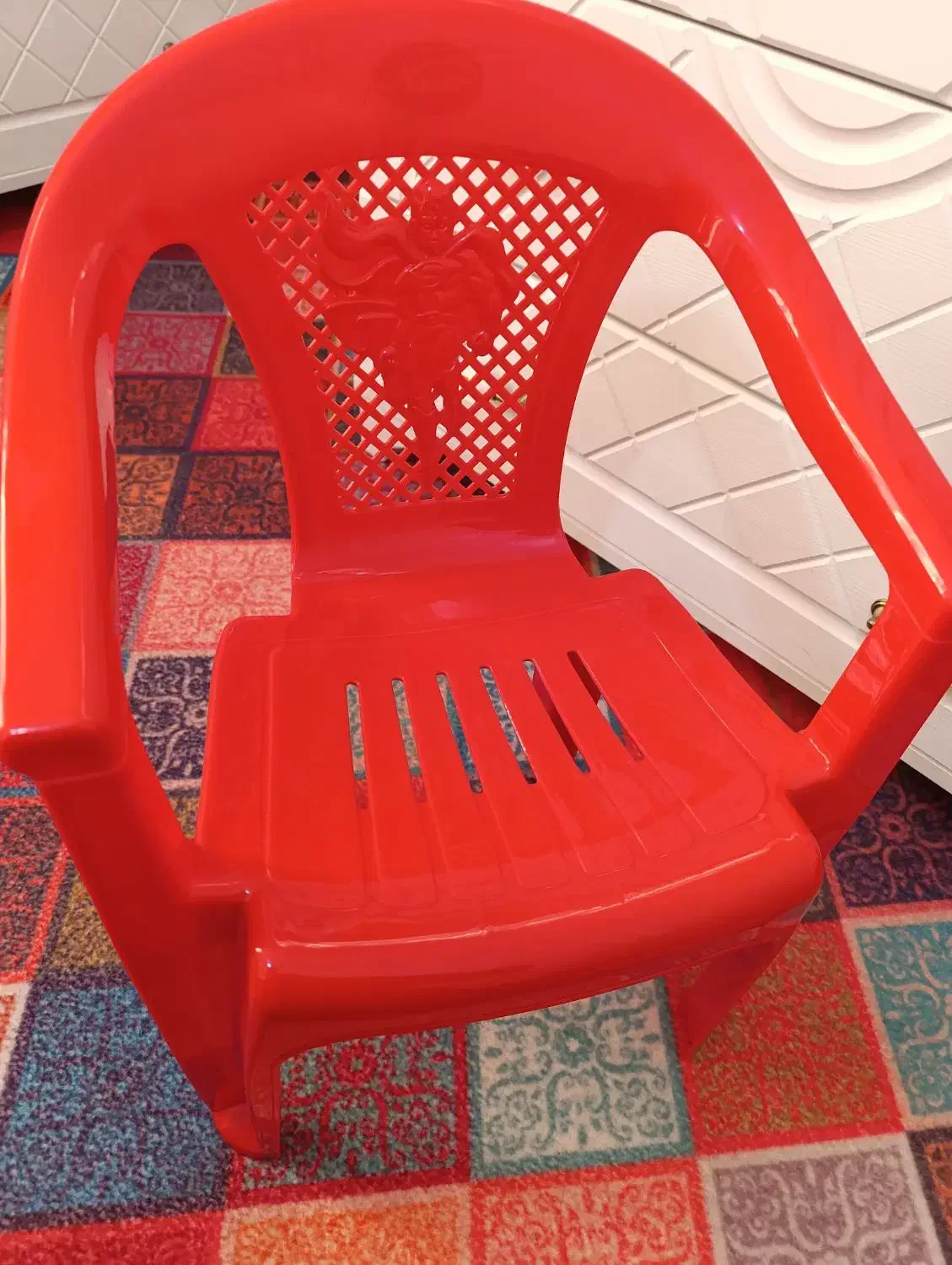 صندلی کودک|تخت و صندلی بچه|هشتگرد, شهرک ولیعصر (مصلی)|دیوار