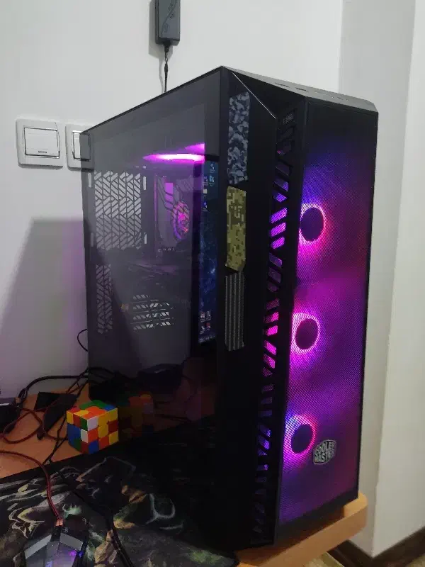 کیس گیمینگ با گرافیک 5070|رایانه رومیزی|شیراز, شهرک فرهنگیان|دیوار