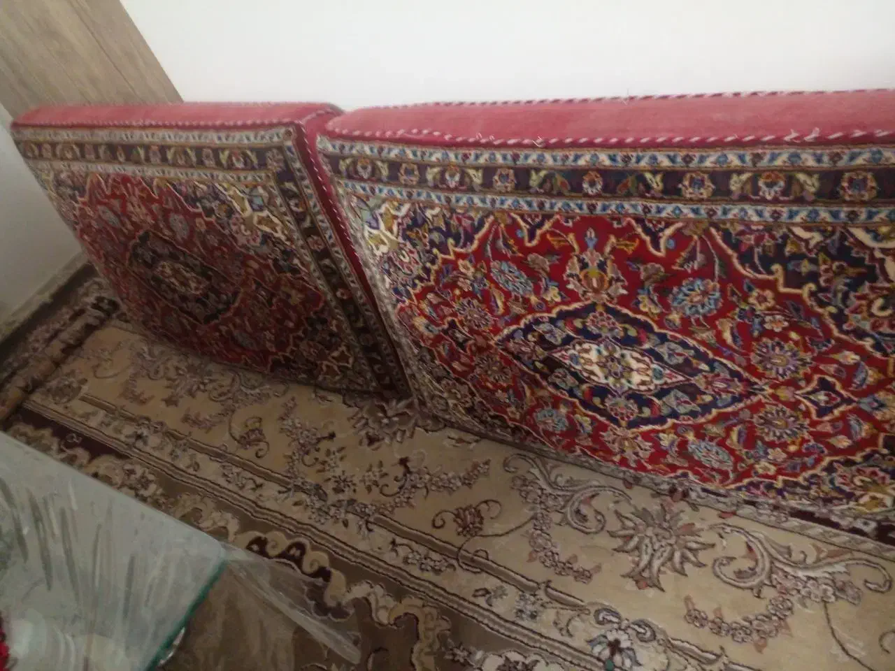 پشتی دستبافت محراب دار|پشتی|کاشان, فاز ۱ ناجی آباد|دیوار