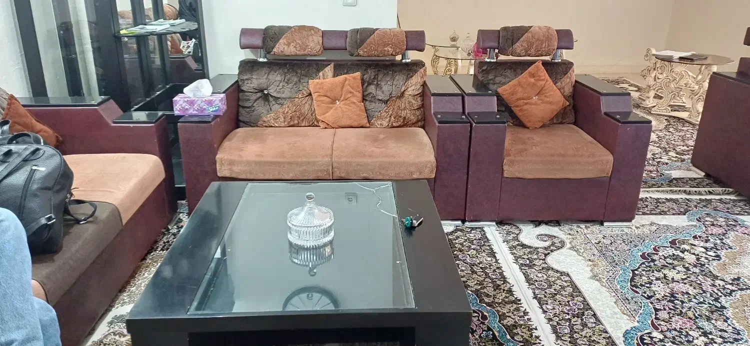 مبلمان راحتی|مبلمان خانگی و میز عسلی|کرج, حصارک بالا|دیوار
