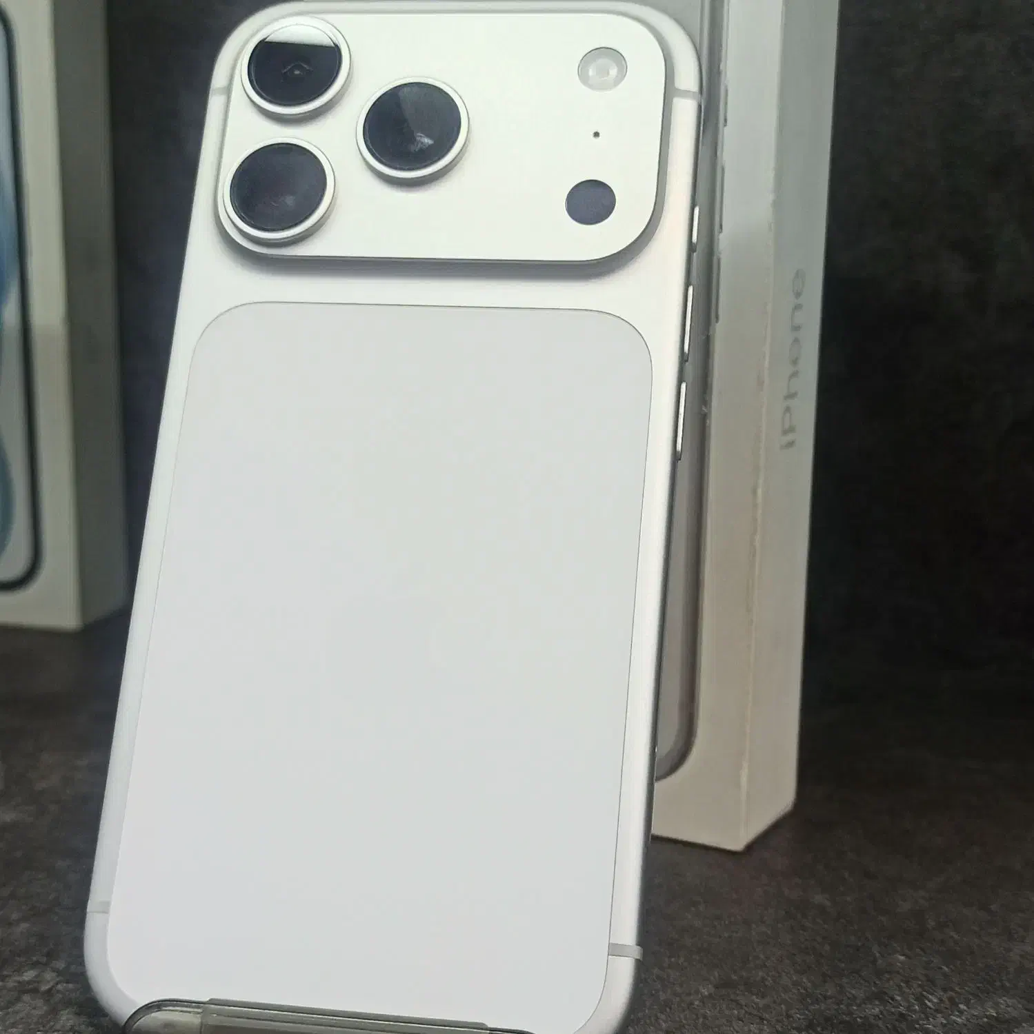 apple آیفون ۱۷ پرو سفید اقساطی با طرح های ویژه|موبایل|اصفهان, احمدآباد|دیوار