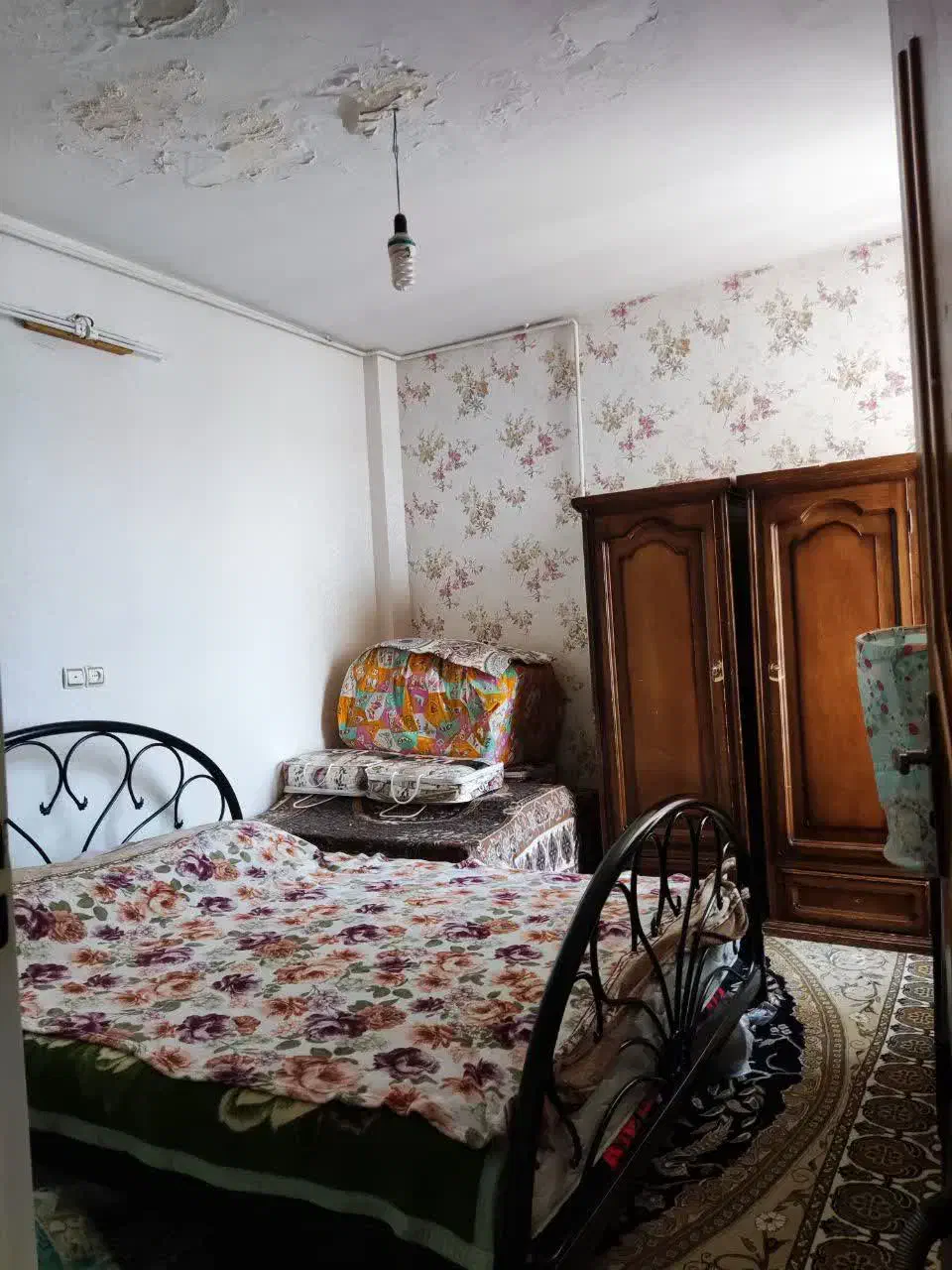 آپارتمان ۸۷متری سرافرازی/امیرالمومنین نزدیک خیابان|فروش آپارتمان|کاشان, فاز ۱ ناجی آباد|دیوار