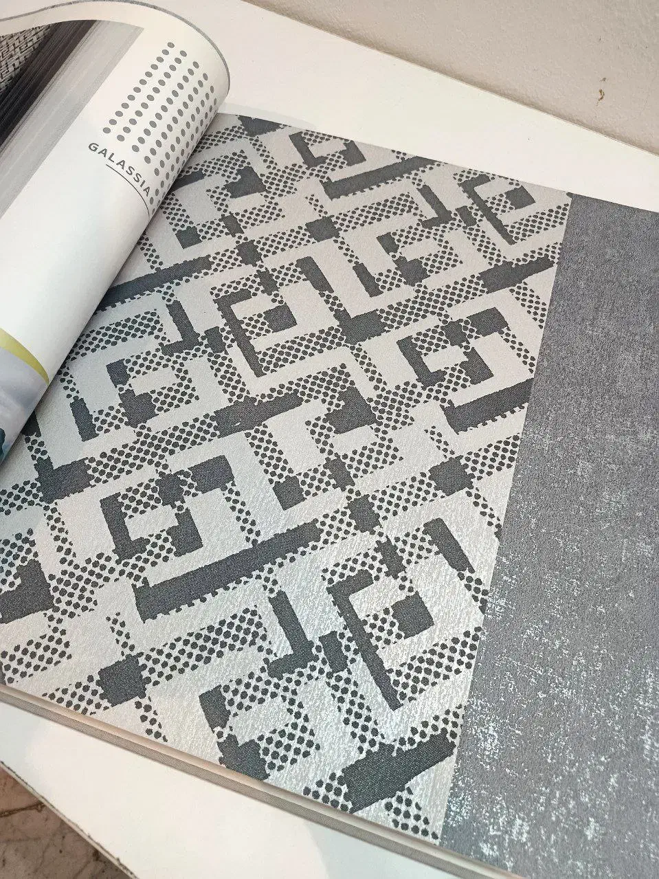 پخش و فروش عمده کاغذ دیواری با کمترین قیمت بازار|مصالح و تجهیزات ساختمان|مشهد, کلاهدوز|دیوار