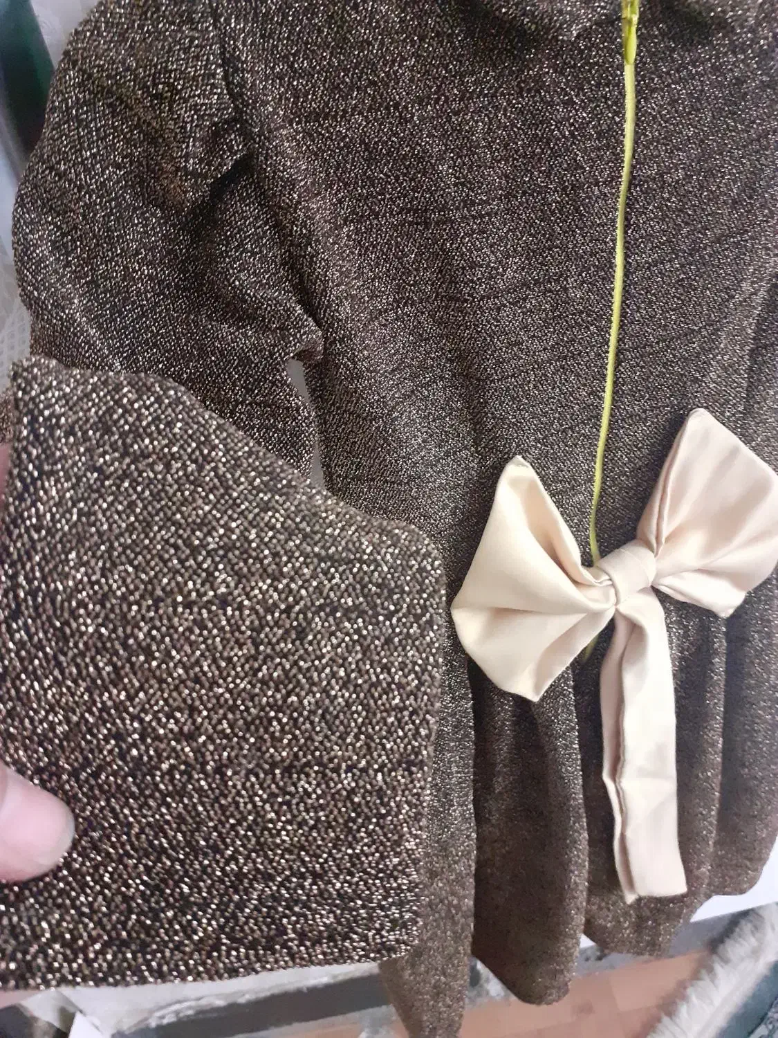 سلام تعدادی لباس دخترانه مجلسی و دو عدد لباس عروس|کفش و لباس بچه|محمدشهر, محمدشهر|دیوار