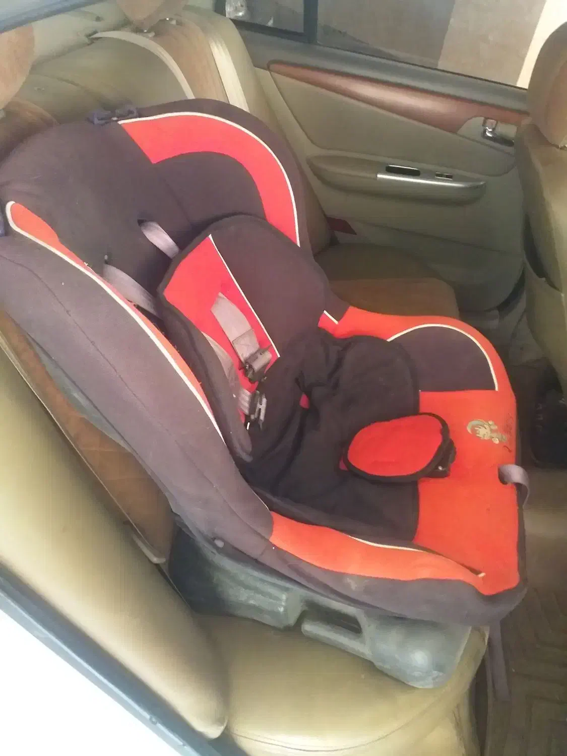 صندلی ماشین کودک|تخت و صندلی بچه|فردیس, شهرک ارم|دیوار