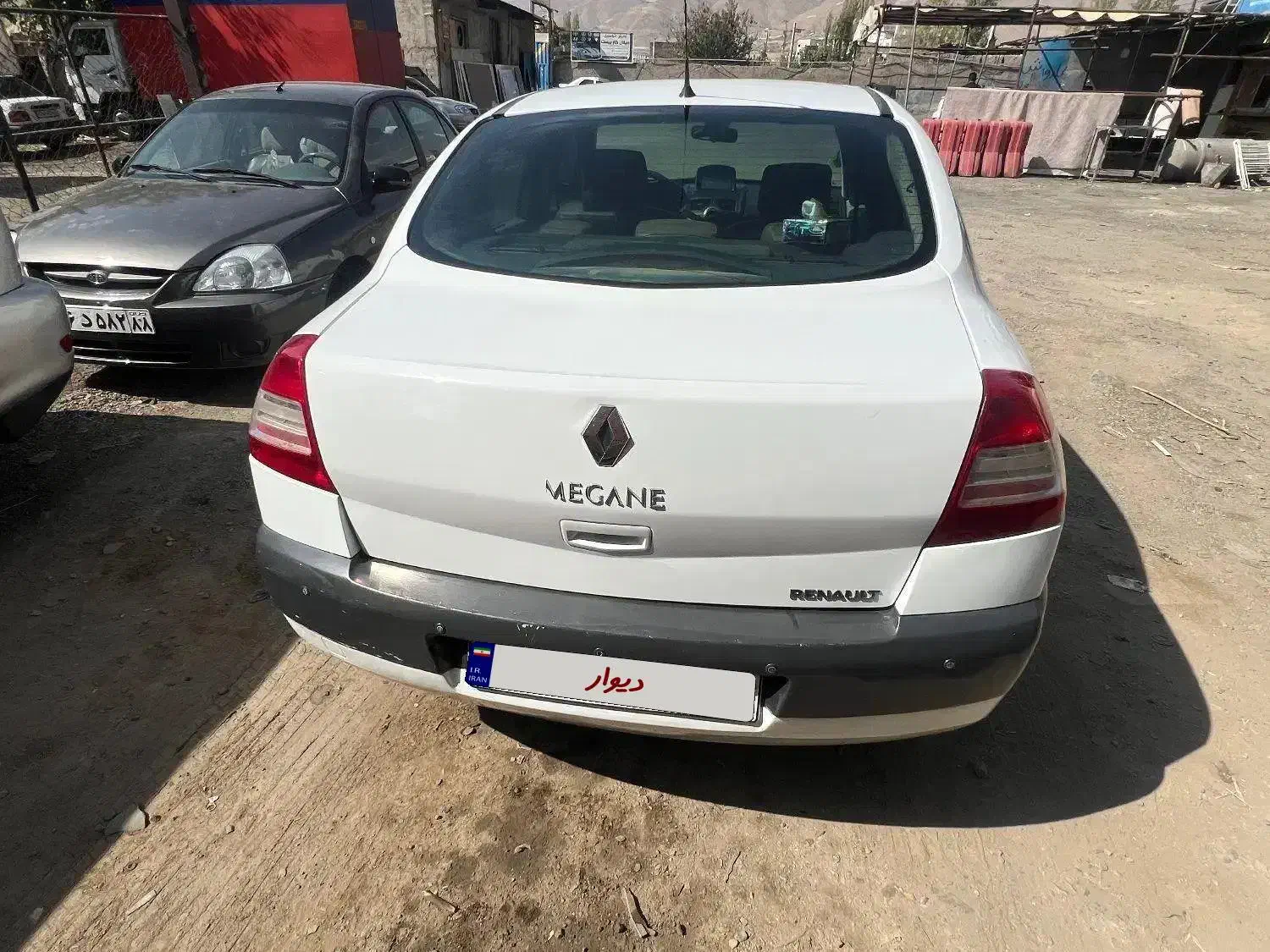 مگان ۲۰۰۰ اتوماتیک ۹۰|خودرو سواری و وانت|تهران, جنت‌آباد مرکزی|دیوار