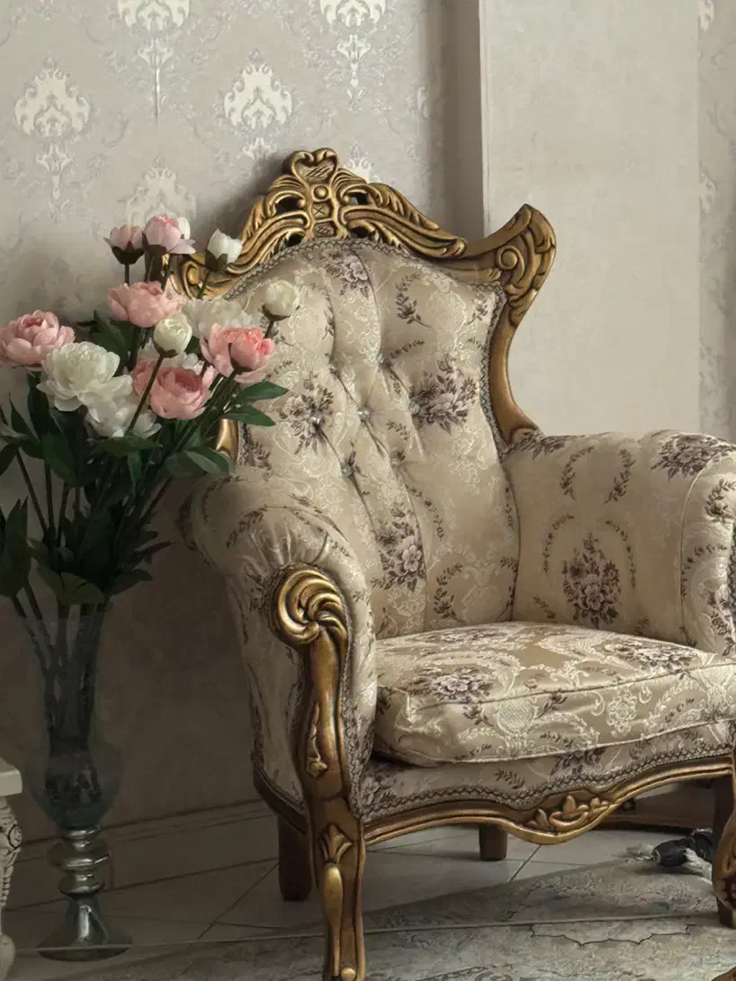 مبل ۹ نفره کلاسیک و میز نهارخوری|مبلمان خانگی و میز عسلی|باقرشهر, |دیوار