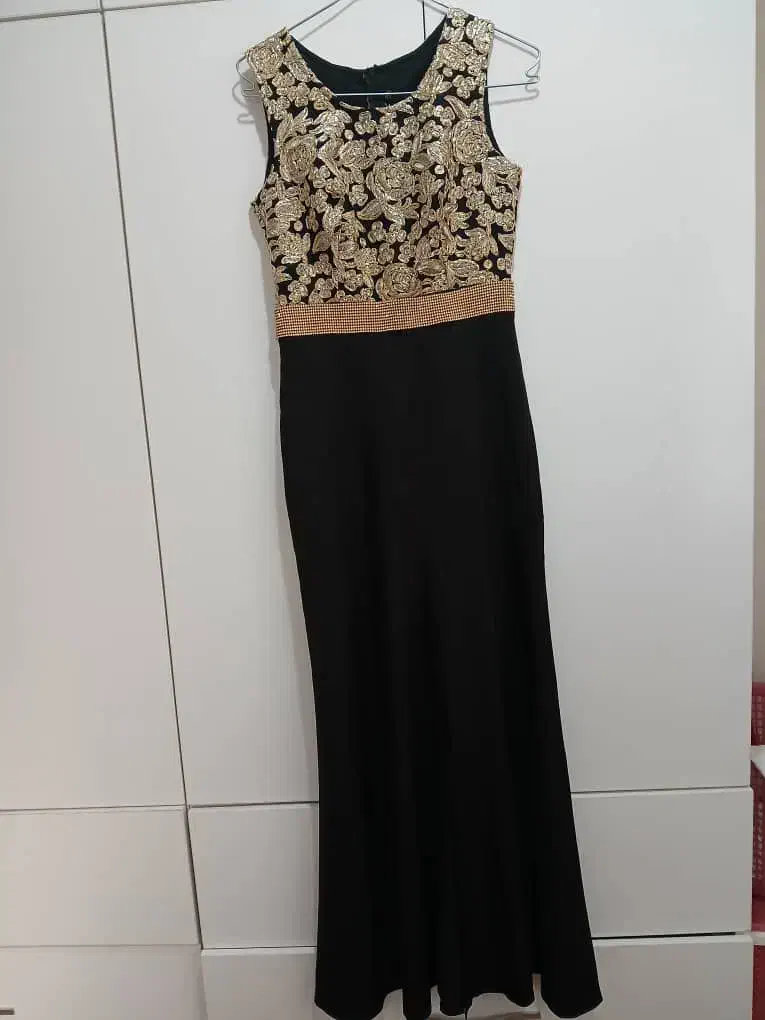 لباس مجلسی|لباس|تهران, سبلان (لشگر)|دیوار