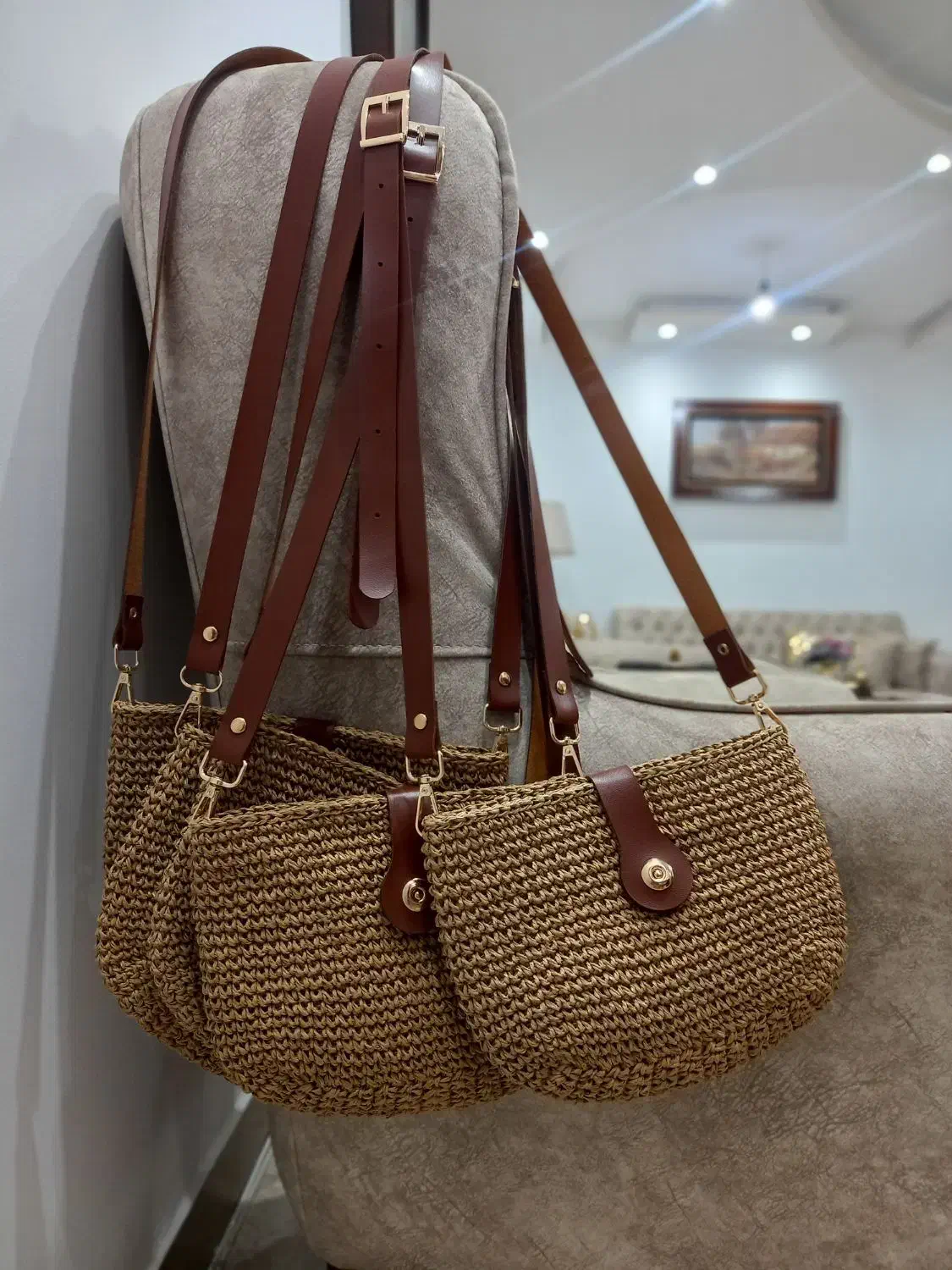 کیف رافیا|کیف، کفش، کمربند|رشت, پیرسرا|دیوار