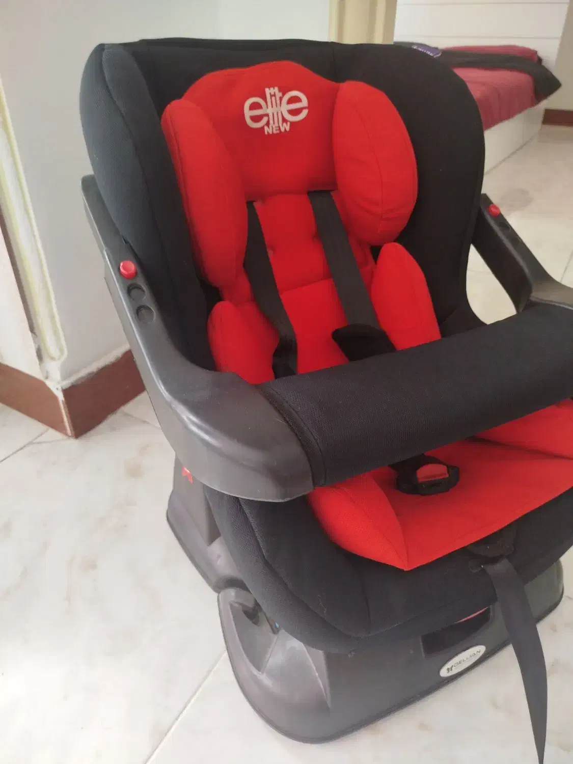 صندلی ماشین|تخت و صندلی بچه|شهریار, شهرک وائین|دیوار