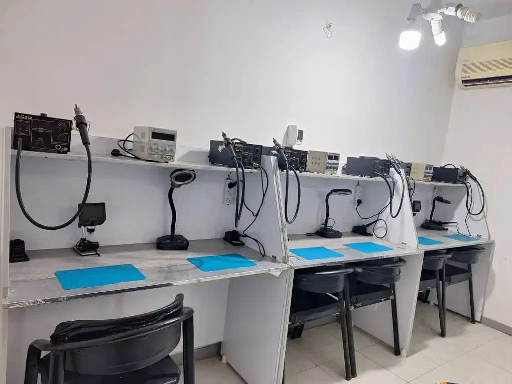 اموزش تعمیرات موبایل تخصصی و مهارتهای اشتغال روز|خدمات آموزشی|کارون, |دیوار