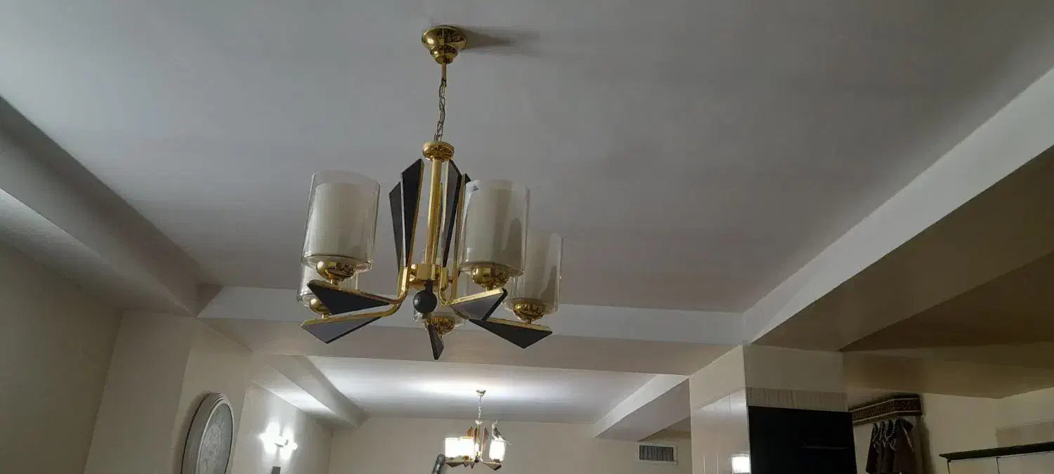 لوستر|لوستر و چراغ آویز|رباط‌کریم, رباط‌کریم|دیوار