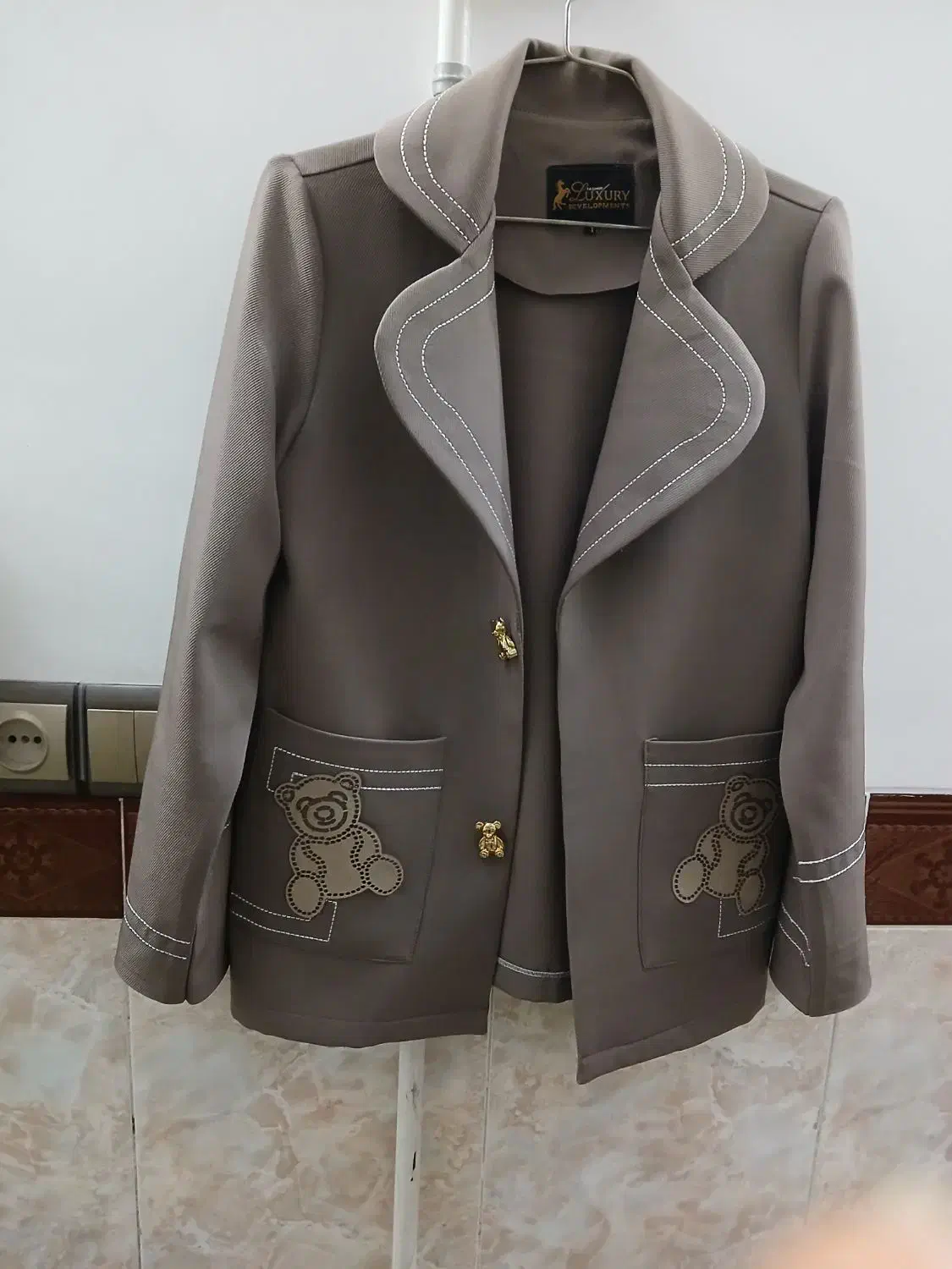 کت زنانه|لباس|زارچ, |دیوار