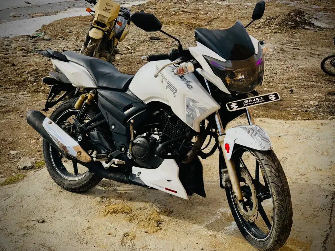 موتورآپاچی۱۸۰نیوفیس|موتورسیکلت|سیلوانه, |دیوار