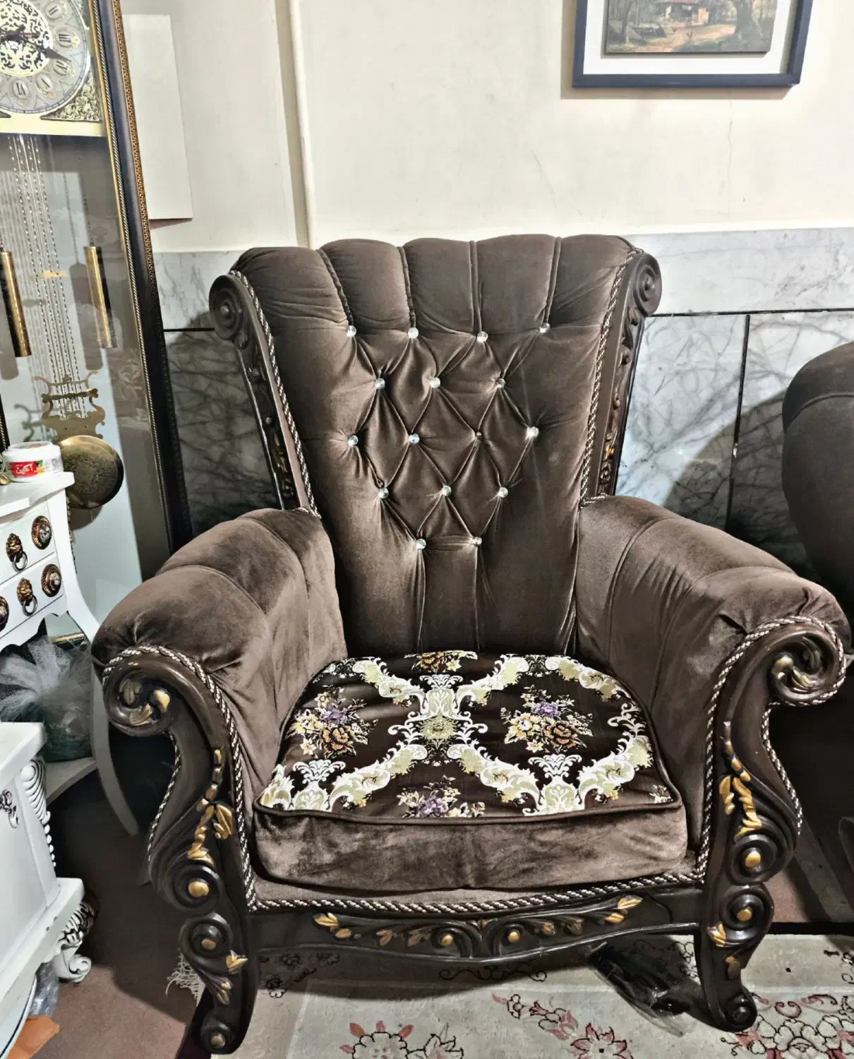 مبل سلطنتی ۷ نفره|مبلمان خانگی و میز عسلی|هشتگرد, شهرک بعثت|دیوار