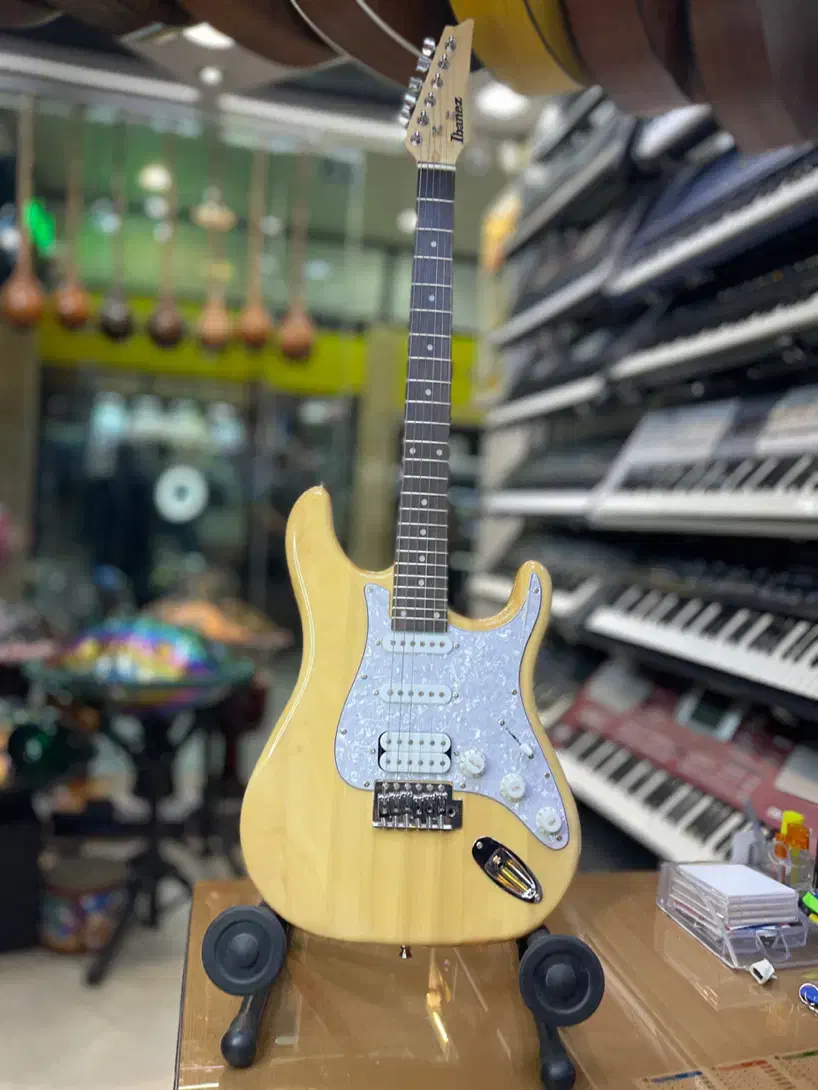 گیتار الکتریک آیبانز آکبند|گیتار، بیس، امپلیفایر|تهران, افسریه شمالی|دیوار